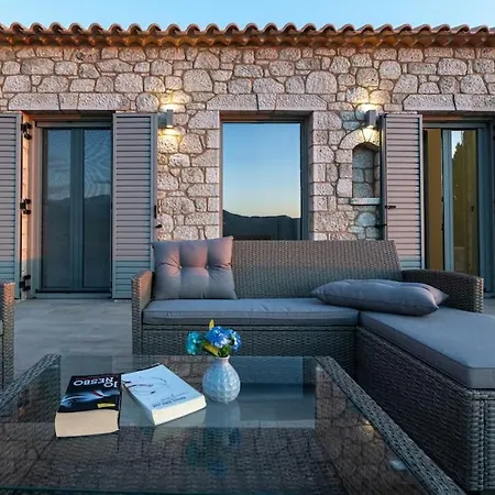 Infinity Blue Seascape Vila *